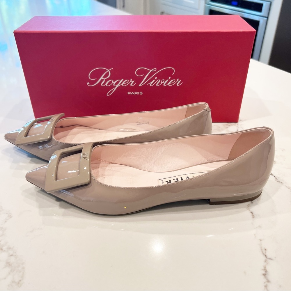 Roger Vivier patent leather flats